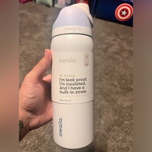 Owala 32oz “snowfall” shimmer white tumbler